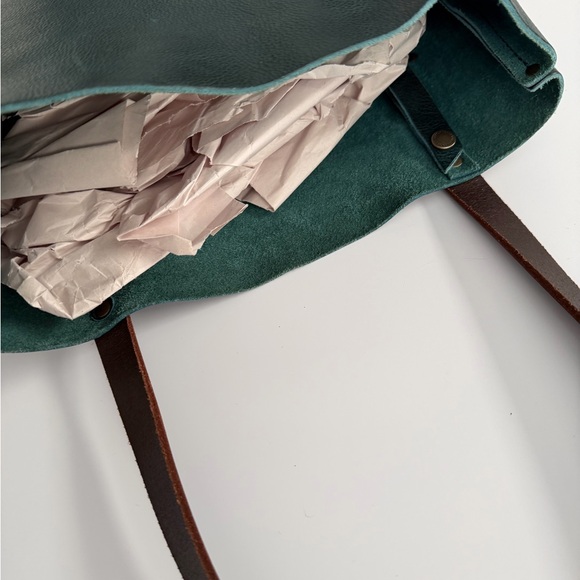 Portland Leather Small Lagoon Tote Bag - Picture 4 of 8